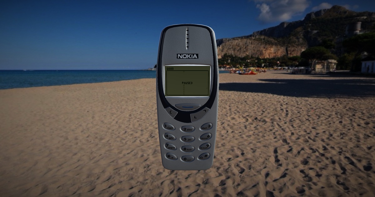 Game paused on the beach